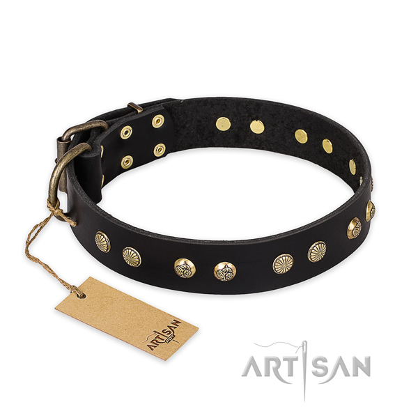 Fine quality natural genuine leather dog collar with corrosion proof fittings
