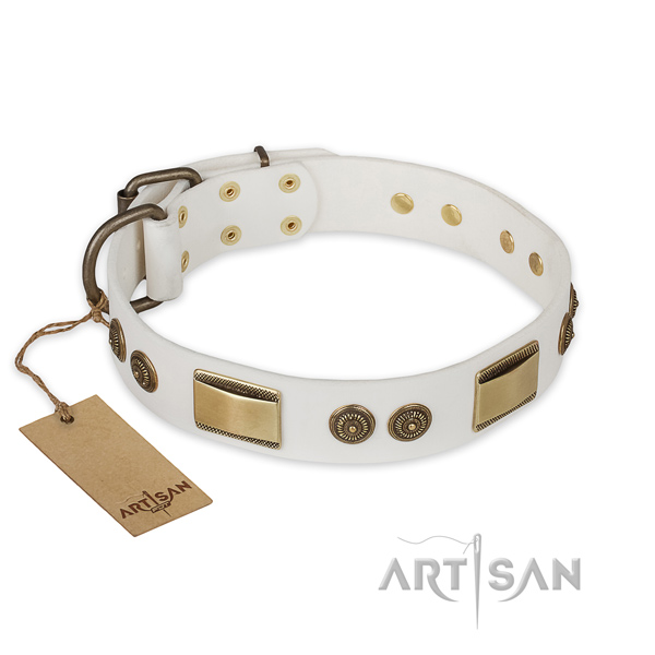Easy adjustable full grain leather dog collar for easy wearing