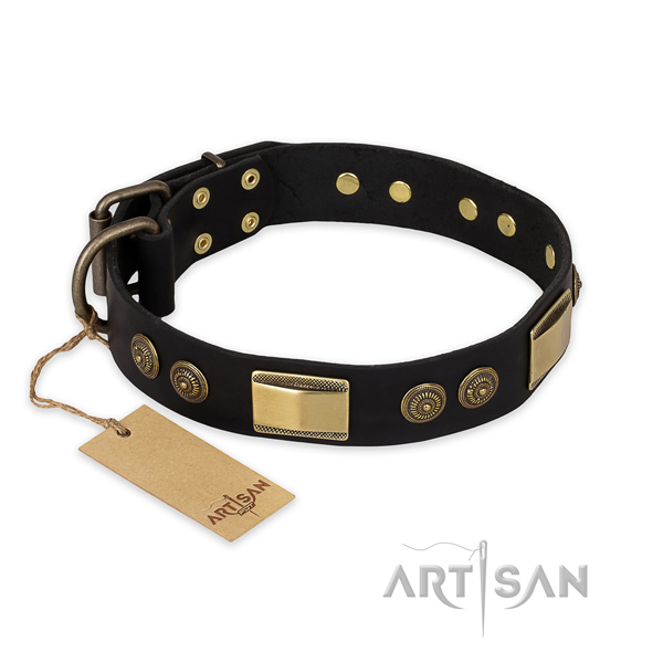 Easy adjustable full grain natural leather dog collar for handy use