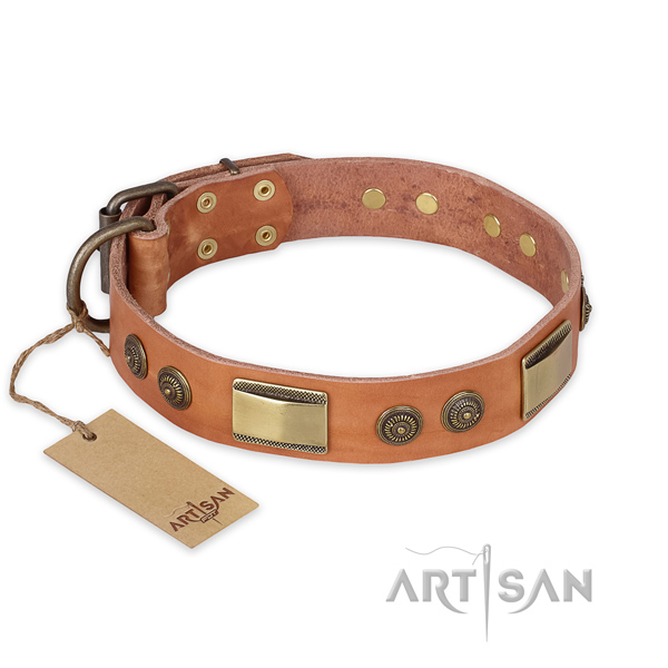 Fashionable full grain genuine leather dog collar for comfy wearing